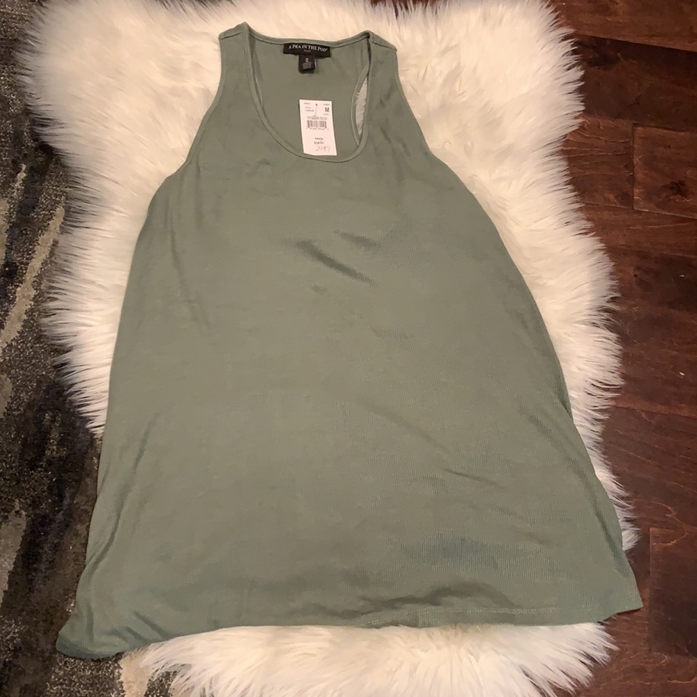 NWT “A Pea in the Pod” Maternity Sleep Tank
